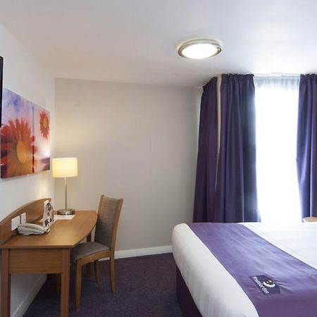Premier Inn Glenrothes Esterno foto