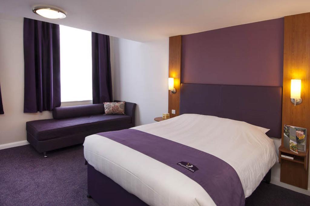 Premier Inn Glenrothes Esterno foto