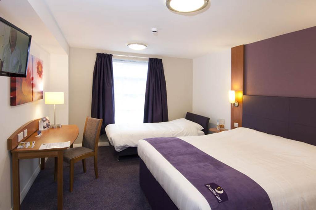 Premier Inn Glenrothes Esterno foto