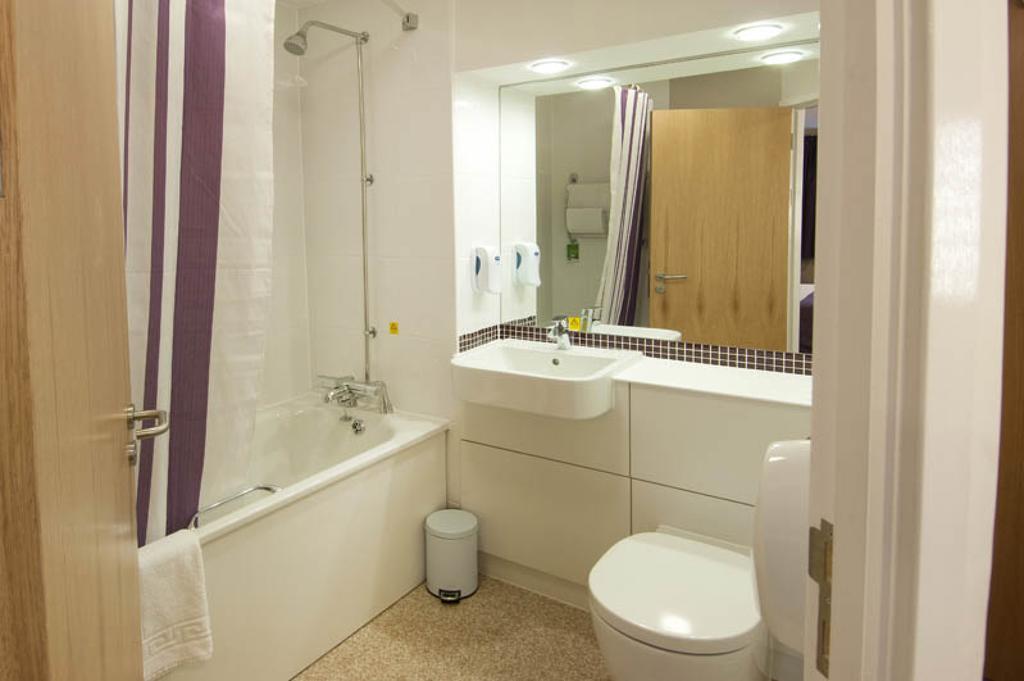 Premier Inn Glenrothes Esterno foto