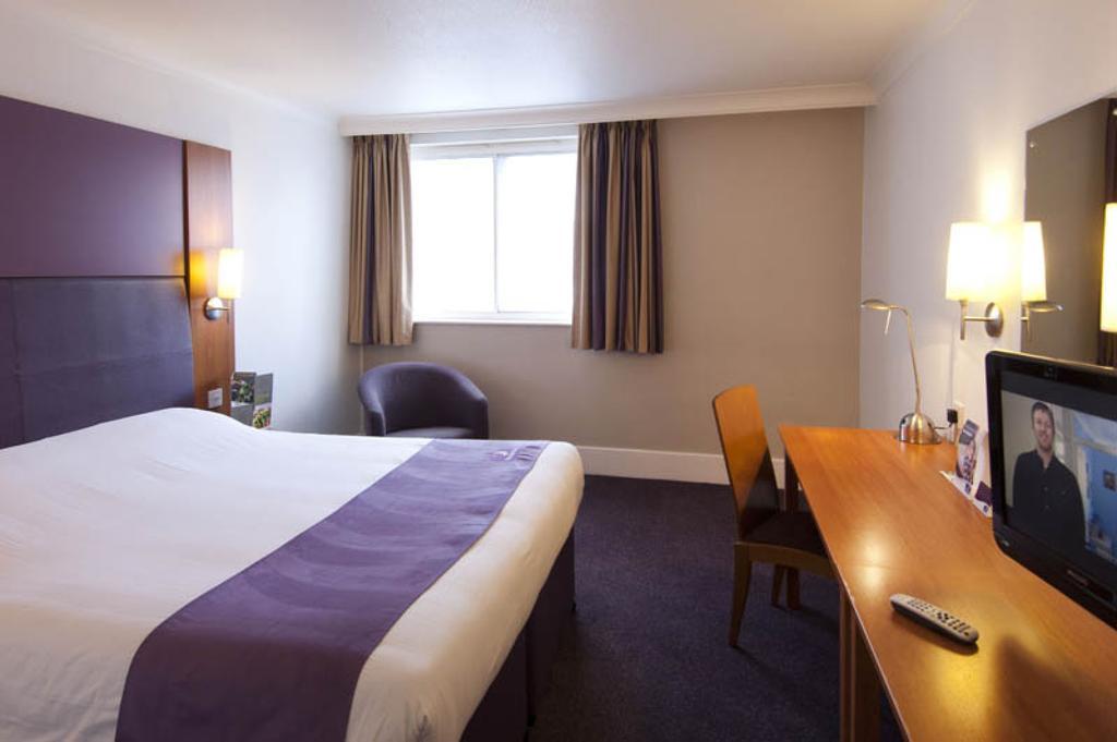 Premier Inn Glenrothes Esterno foto