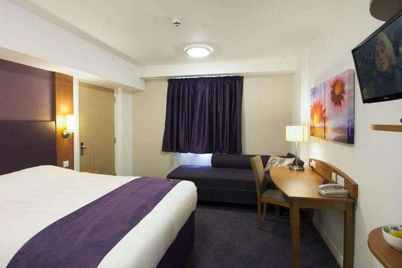 Premier Inn Glenrothes Esterno foto