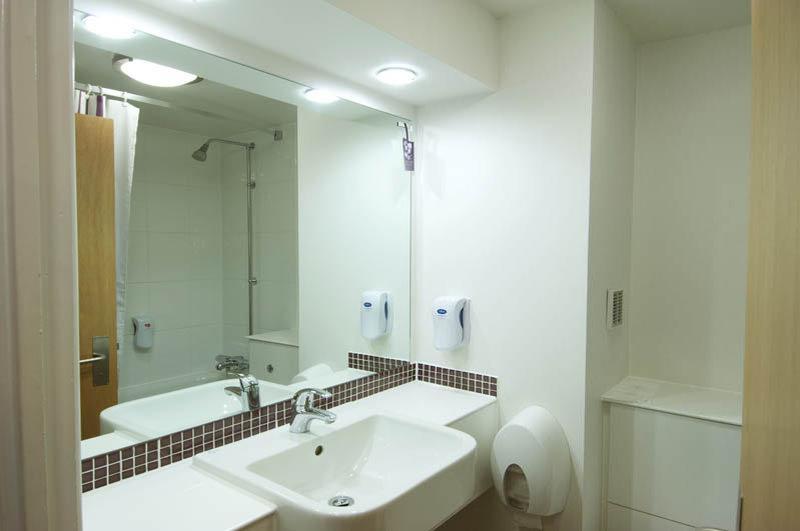 Premier Inn Glenrothes Esterno foto
