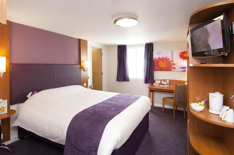 Premier Inn Glenrothes Esterno foto